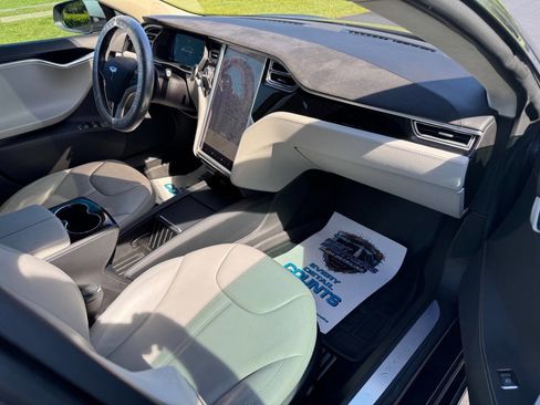 Used 2015 Tesla Model S 85D image 11