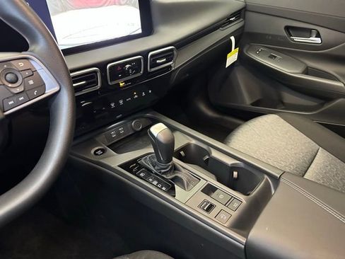 New 2026 Nissan Sentra SV FWD image 29