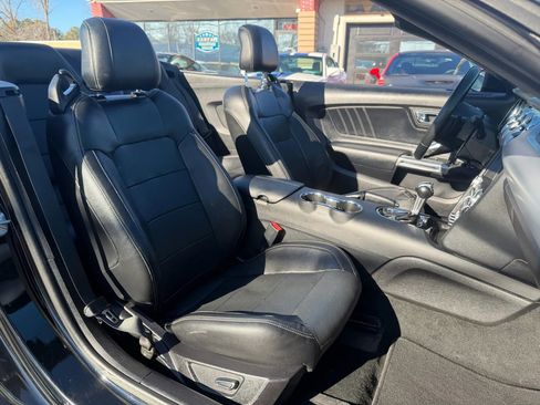 Used 2017 Ford Mustang GT Premium w/ Equipment Group 401A image 27