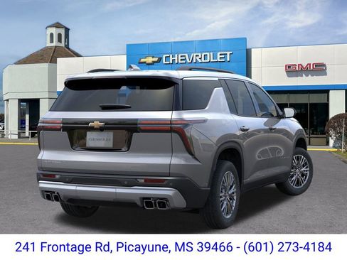 New 2026 Chevrolet Traverse LT image 4