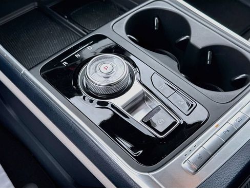 Certified 2026 Kia Carnival EX FWD image 20