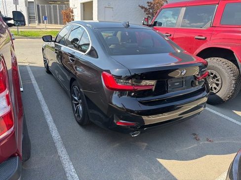 Used 2021 BMW 330i Sedan w/ Premium Package image 10