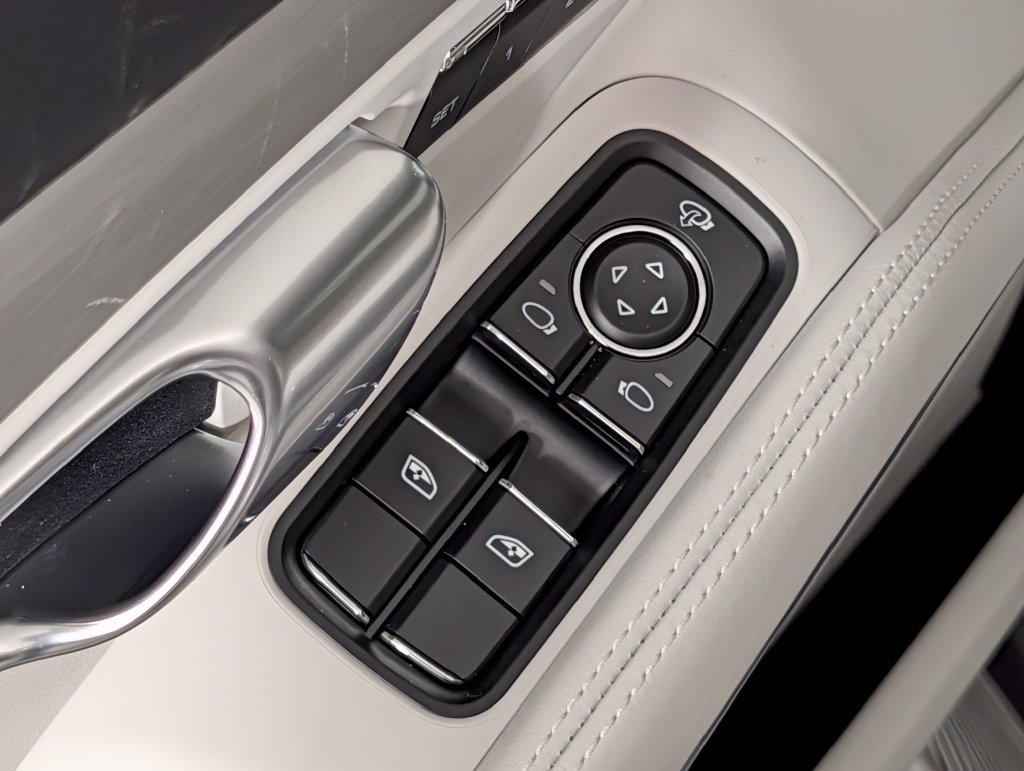 Certified 2025 Porsche 718 Cayman GTS RWD image 22