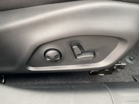 New 2025 Jeep Compass Limited w/ High Altitude Package image 12