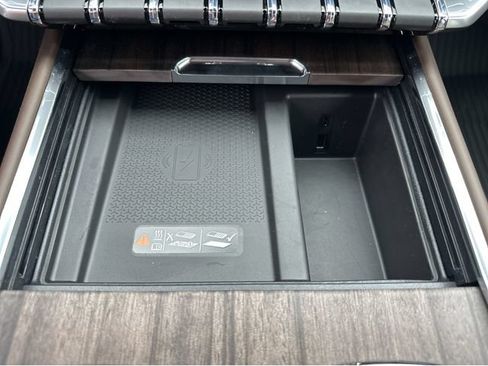 New 2026 GMC Acadia Denali Ultimate w/ LPO, Floor Liner Package AWD/4WD image 28