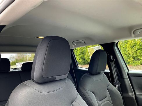 Used 2022 Jeep Renegade Latitude image 34