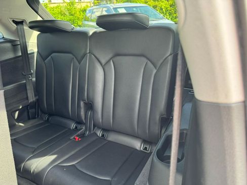 Used 2019 Audi Q7 2.0T Premium Plus AWD/4WD image 31