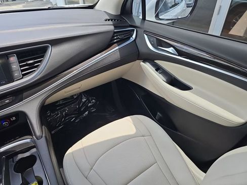 Certified 2023 Buick Enclave Essence w/ Experience Buick Package AWD/4WD image 14