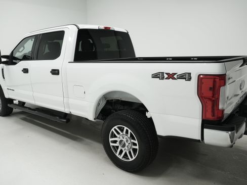 Used 2018 Ford F250 XLT AWD/4WD image 4