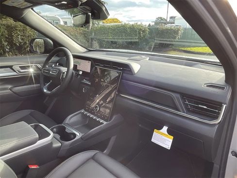 New 2026 GMC Terrain Elevation w/ Elevation Premium Package image 28