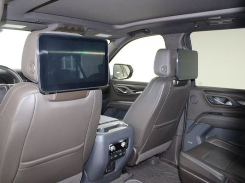 Used 2024 GMC Yukon XL Denali w/ Denali Reserve Package AWD/4WD image 28