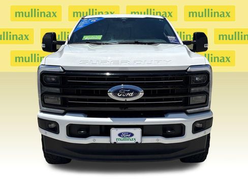 Certified 2025 Ford F250 Platinum AWD/4WD image 23