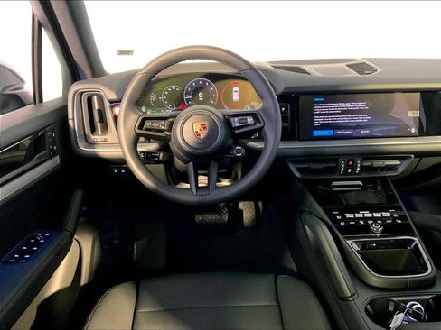 New 2026 Porsche Cayenne image 13