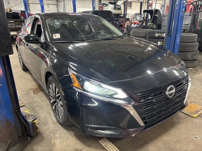 Used 2023 Nissan Altima 2.5 SV