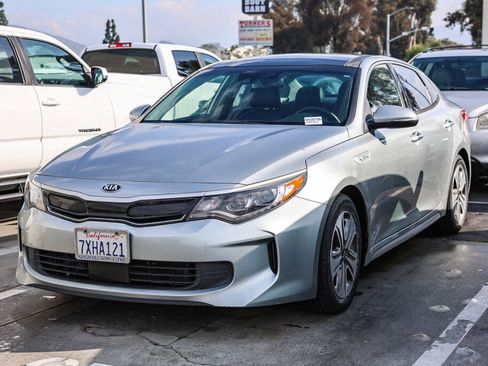 Used 2017 Kia Optima EX w/ Technology Package image 2