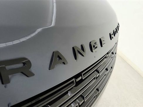 Used 2025 Land Rover Range Rover Sport Dynamic SE image 16