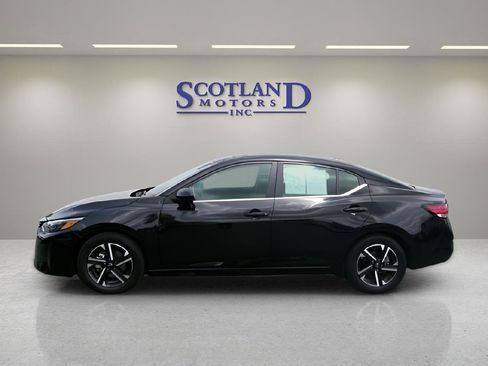 Used 2024 Nissan Sentra SV image 1
