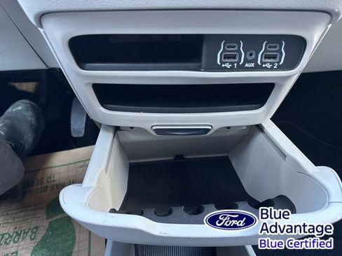 Used 2024 Chrysler Pacifica Touring-L image 27