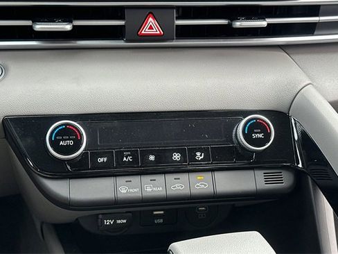 New 2025 Hyundai Elantra Blue image 21