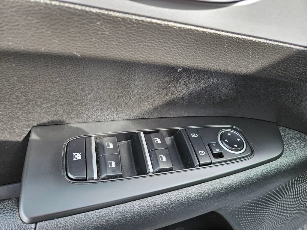 Used 2023 Kia Forte LXS FWD image 14
