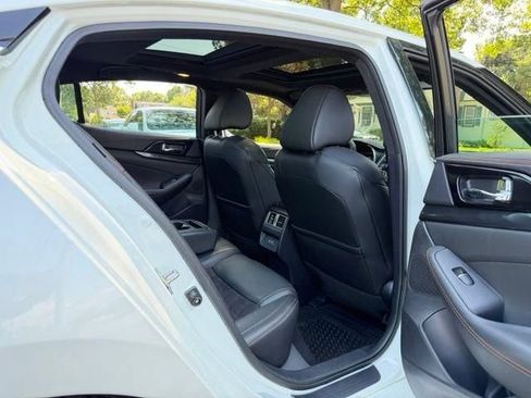 Used 2019 Nissan Maxima SR w/ Premium Package FWD image 17