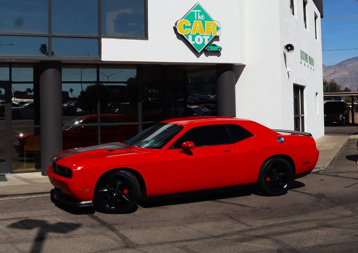 Used 2009 Dodge Challenger SRT8 RWD image 4