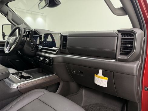 Used 2025 GMC Sierra 3500 SLT w/ SLT Premium Package image 36