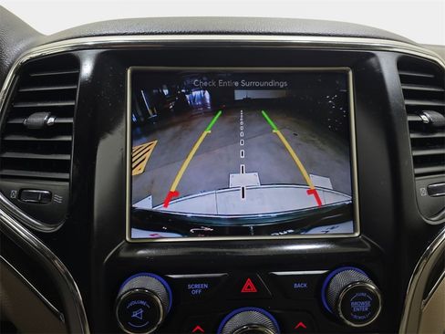 Used 2014 Jeep Grand Cherokee Limited w/ Luxury Group II image 26