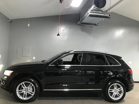 Used 2017 Audi Q5 2.0T Premium Plus w/ Technology Package AWD/4WD image 6
