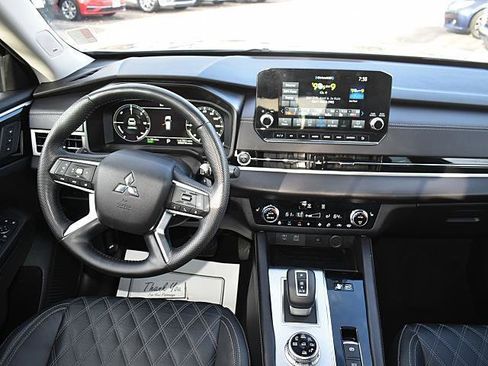 Used 2023 Mitsubishi Outlander SEL image 18