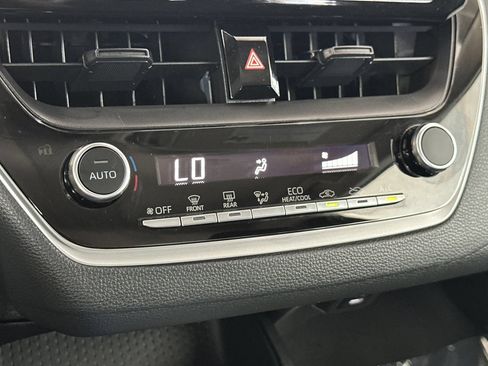 Used 2025 Toyota Corolla LE FWD image 23