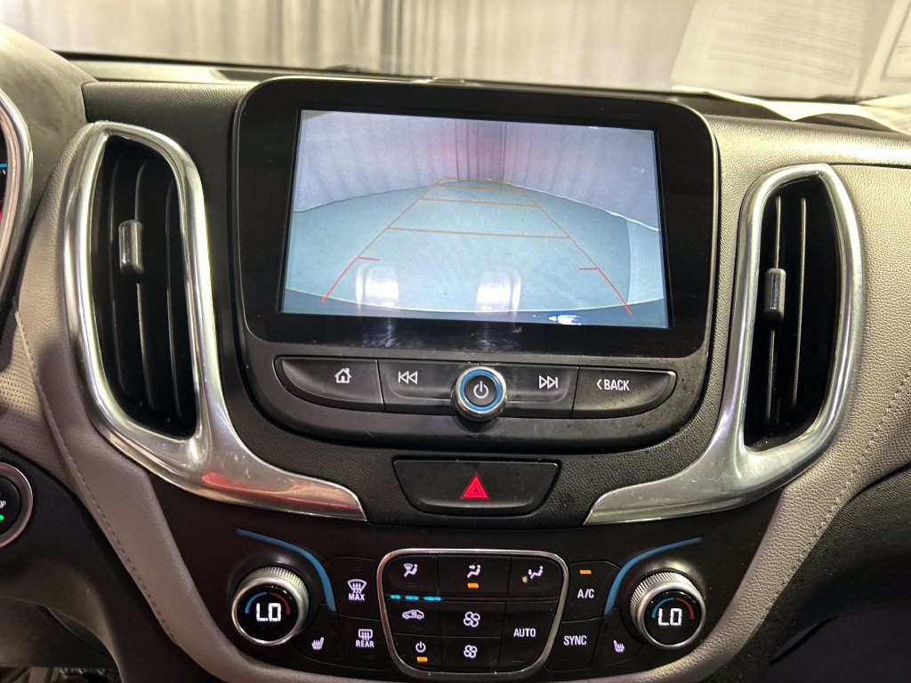 Used 2018 Chevrolet Equinox Premier FWD image 16