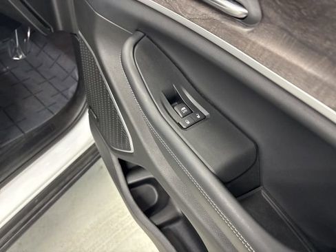 Used 2022 Jeep Grand Cherokee Limited 4xe image 33