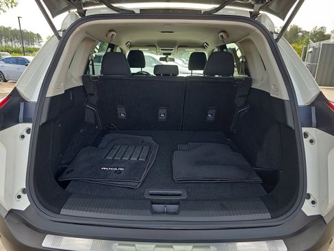 Used 2023 Nissan Rogue SV FWD image 13