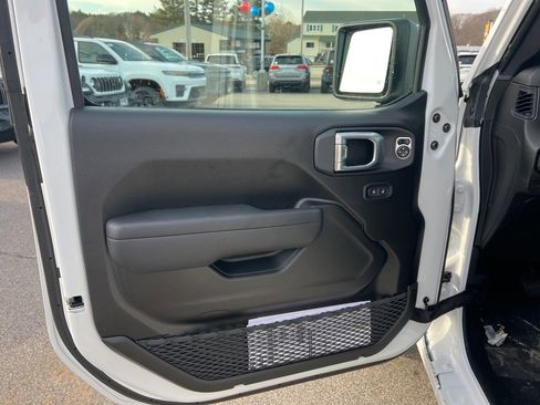 New 2026 Jeep Gladiator Sport image 19