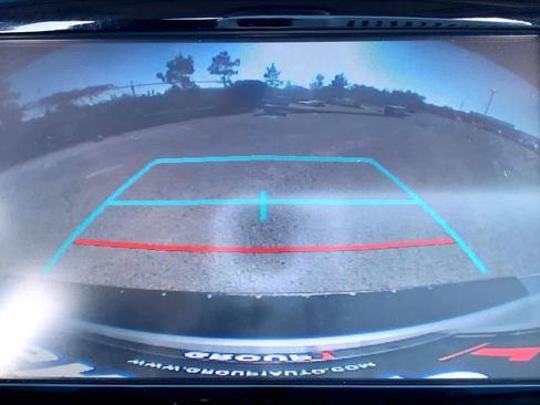 Used 2016 Toyota Camry XLE image 25