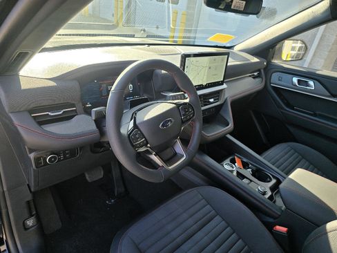 New 2026 Ford Explorer ST-Line w/ ST-Line Street Pack AWD/4WD image 10