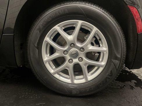 Used 2023 Chrysler Pacifica Touring-L FWD image 25