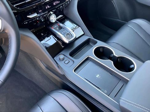 Certified 2026 Acura MDX w/Technology Package image 15