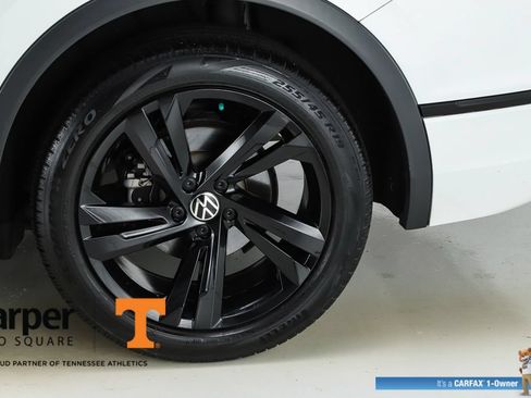 Used 2023 Volkswagen Tiguan SE R-Line FWD image 6