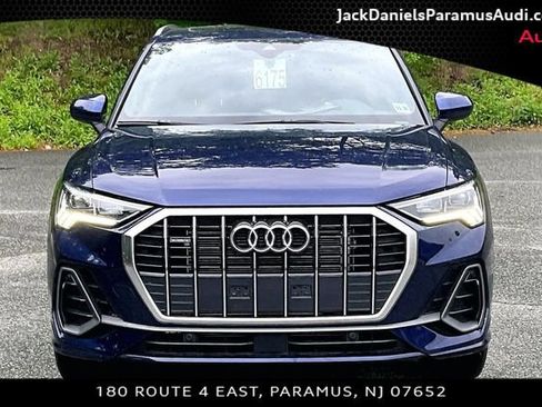 Used 2025 Audi Q3 2.0T Premium w/ Convenience Package AWD/4WD image 3