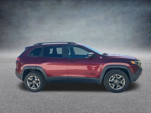 Used 2019 Jeep Cherokee Trailhawk w/ Cold Weather Group image 5