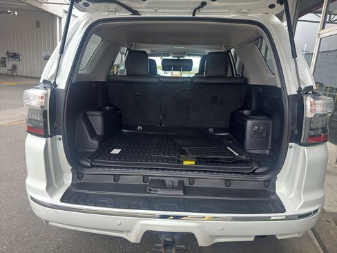 Used 2019 Toyota 4Runner Limited AWD/4WD image 12