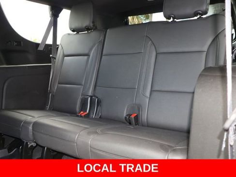 Used 2021 Chevrolet Suburban Z71 image 16