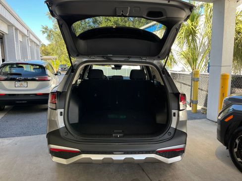 Used 2025 Kia Sportage LX image 31