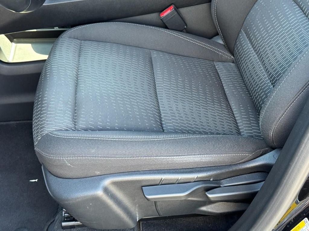 Used 2025 Chevrolet Equinox LT AWD/4WD image 39