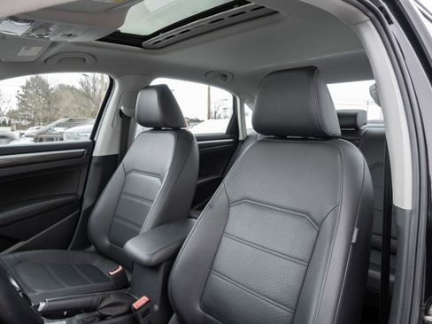 Used 2016 Volkswagen Passat 1.8T SE image 16