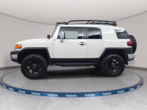 Used 2012 Toyota FJ Cruiser 4WD w/ Convenience Pkg image 9