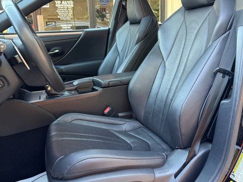 Used 2020 Lexus ES 350 F Sport w/ Accessory Package FWD image 16