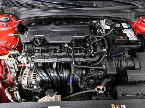 Used 2021 Hyundai Elantra Limited image 30